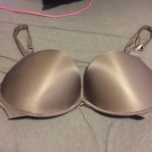 Victoria Secret Bombshell Nude Mauve 38DD